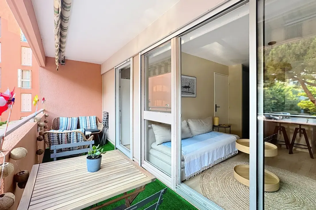Residence Charmerende T2 aircondition med terrasse og parkering 600 M De La Plage