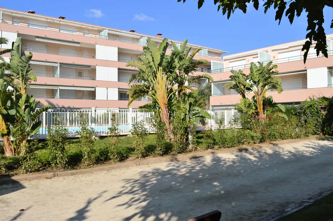 Riviera Residence