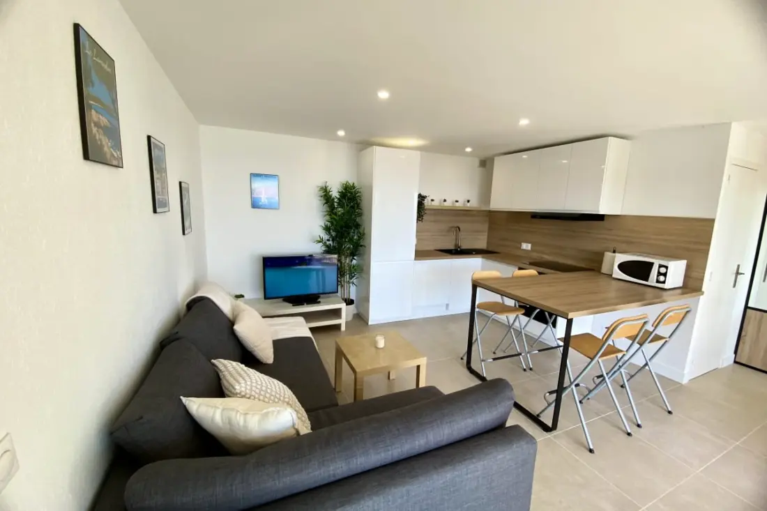 T2 Selvlysende Residence med terrasse og havudsigt – Lavandou, Aiguebelle