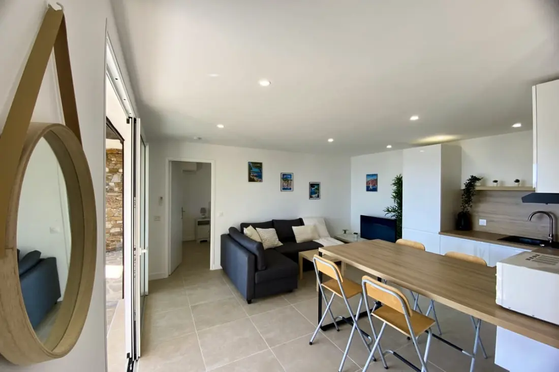T2 Selvlysende Residence med terrasse og havudsigt – Lavandou, Aiguebelle