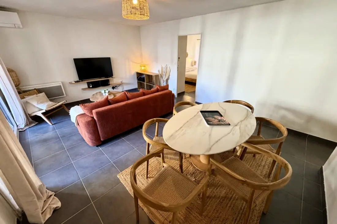 T4 Moderne Residence 7 Pers. Med terrasse og parkering – 10 min strand i Foots