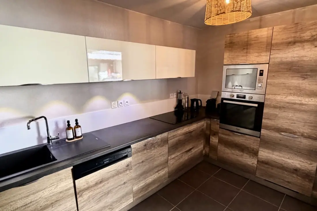 T4 Moderne Residence 7 Pers. Med terrasse og parkering – 10 min strand i Foots