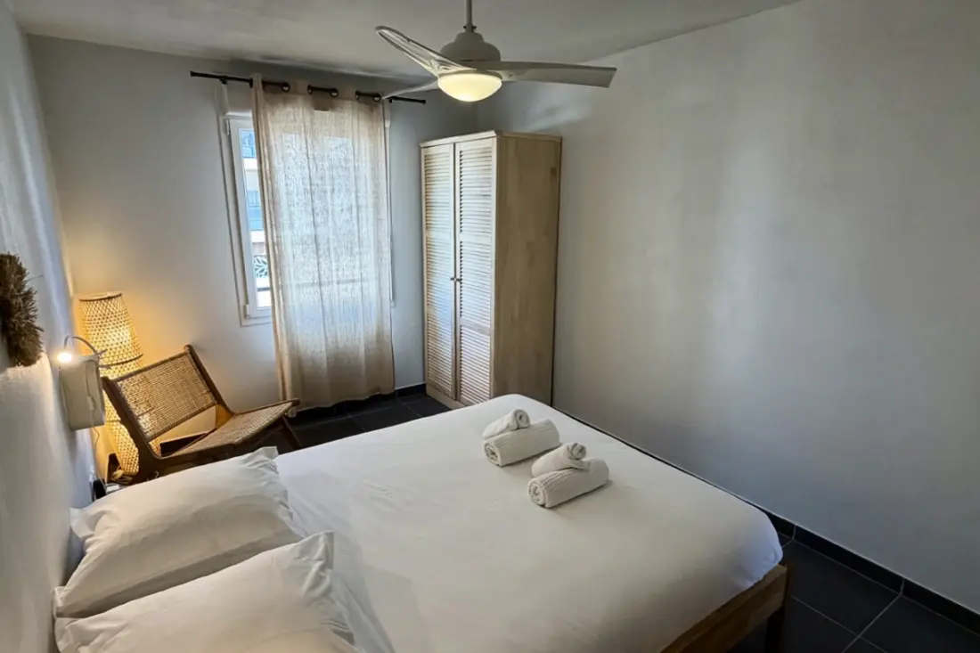 T4 Moderne Residence 7 Pers. Med terrasse og parkering – 10 min strand i Foots