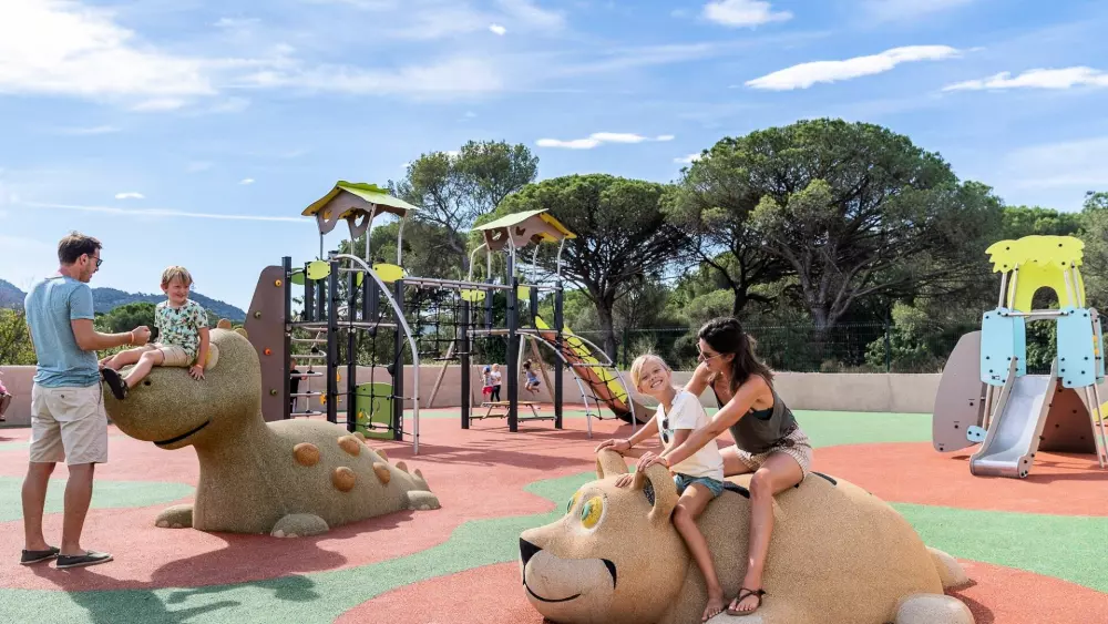 Camping Les Cigales 5 étoiles★★★★★