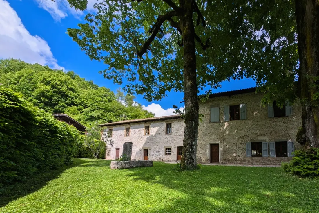 Résidence Chartreuse De La Sylva Benite, Gîte De Characterère Grande Capacité