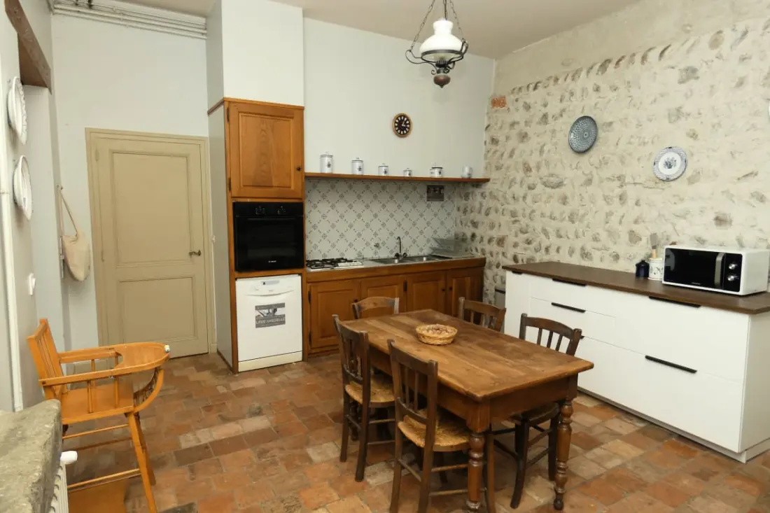 Résidence Chartreuse De La Sylva Benite, Gîte De Characterère Grande Capacité