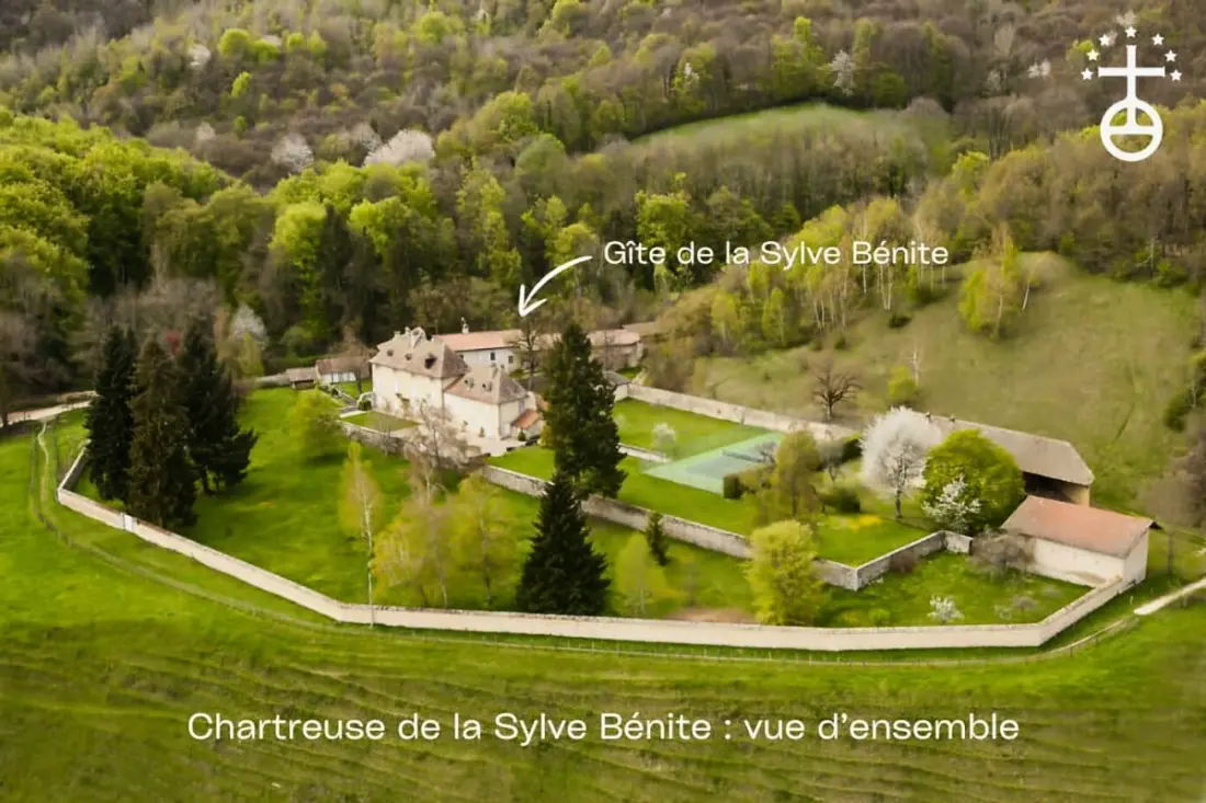 Résidence Chartreuse De La Sylva Benite, Gîte De Characterère Grande Capacité