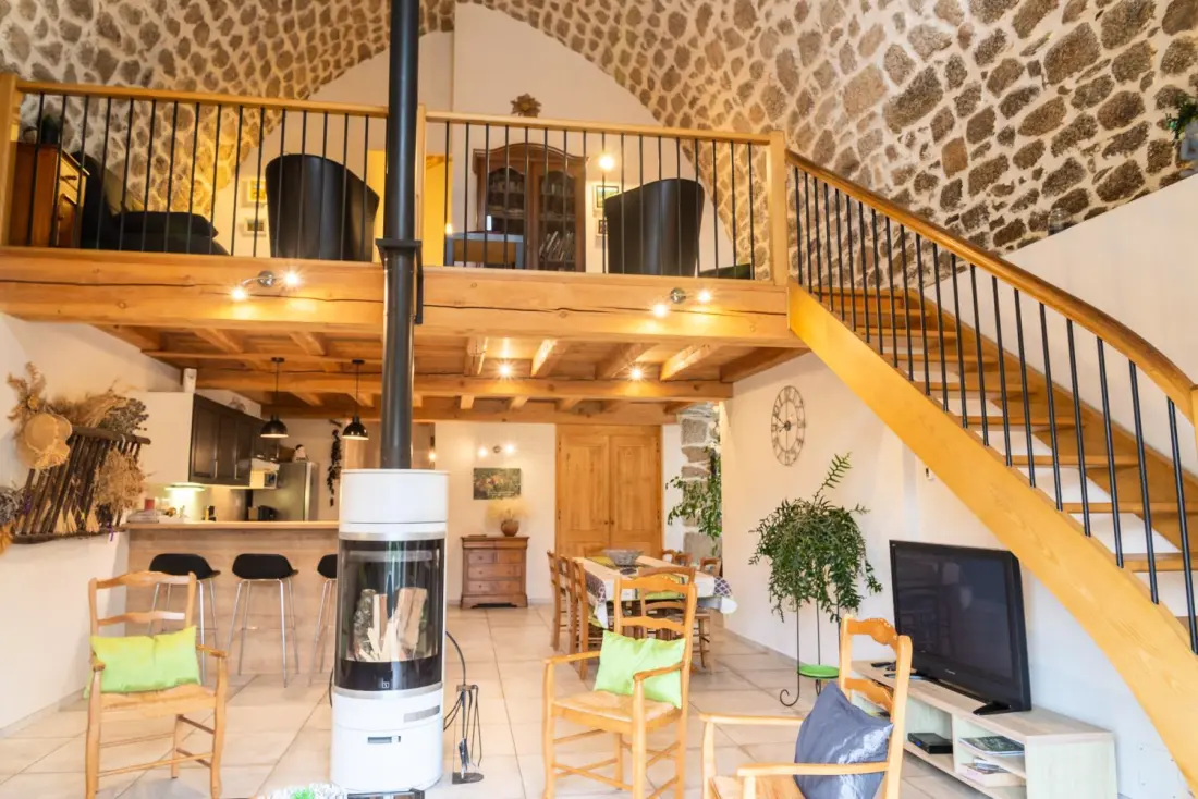 Gîte de France Gîte de la cascade 6/8 pers à rûnes 3 épis
