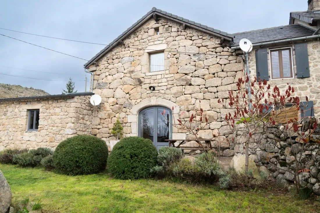 Gîte de France Gîte de la cascade 6/8 pers à rûnes 3 épis