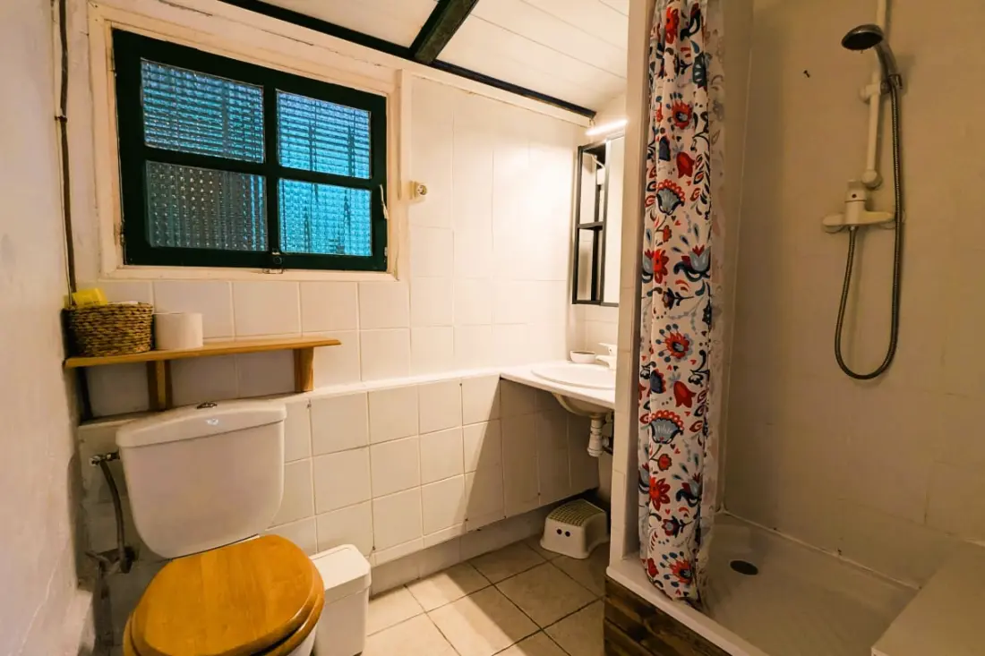 Perched Cabanon Fent a tengeren