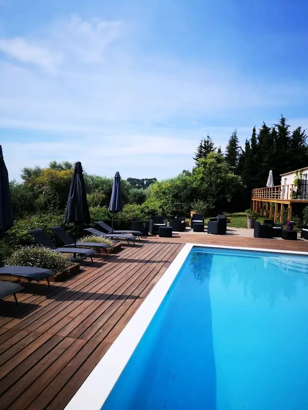 Nagy Kényelmes és Luminous Villa Pool
