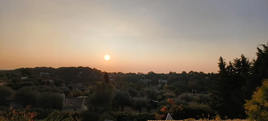 Nagy Kényelmes és Luminous Villa Pool