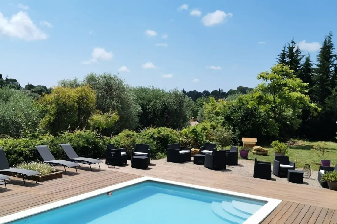 Nagy Kényelmes és Luminous Villa Pool
