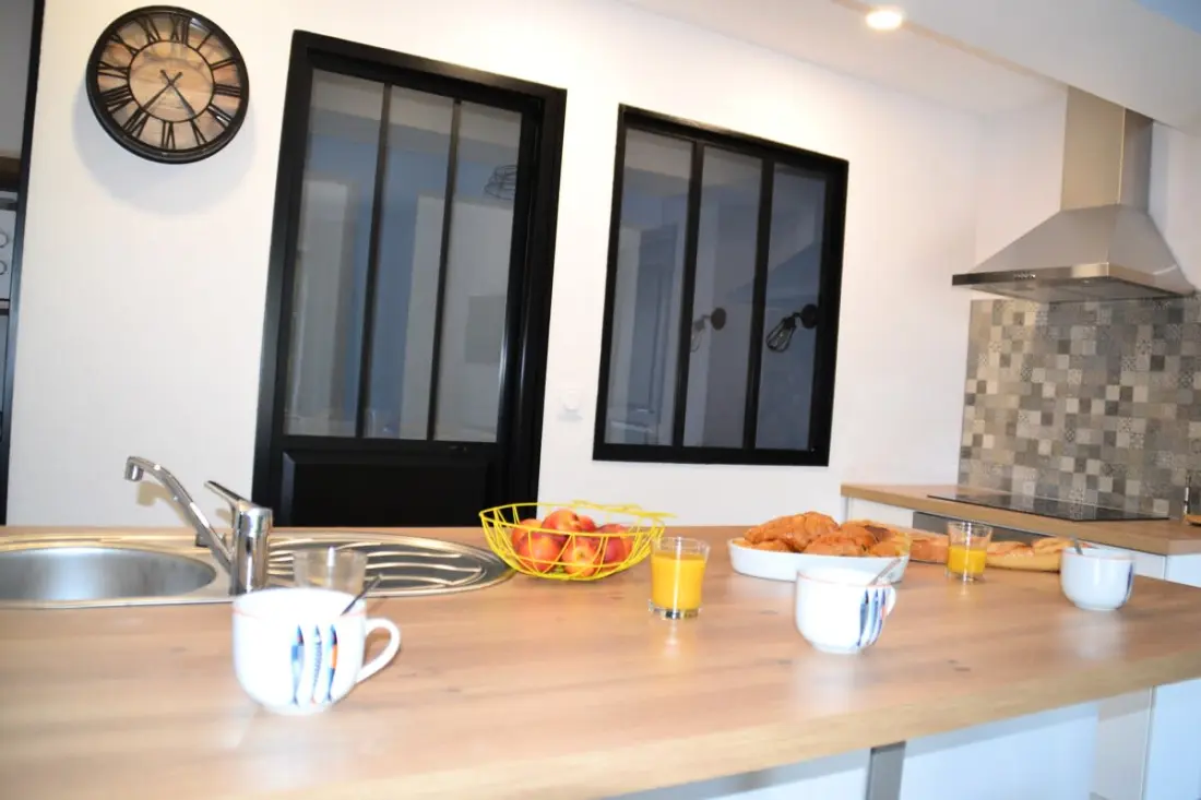 Lovely Ac Apartman 2 Medence és kert