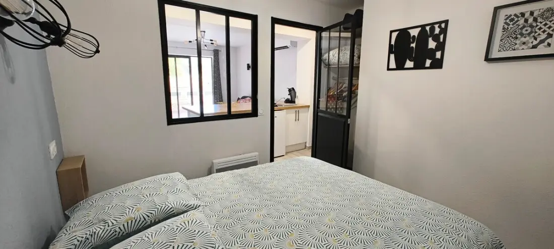 Lovely Ac Apartman 2 Medence és kert