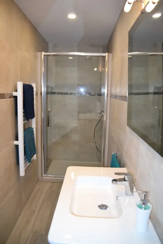 Lovely Ac Apartman 2 Medence és kert