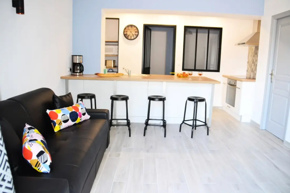 Lovely Ac Apartman 2 Medence és kert