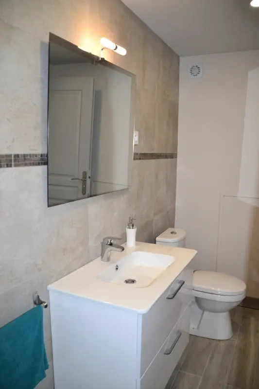 Lovely Ac Apartman 2 Medence és kert