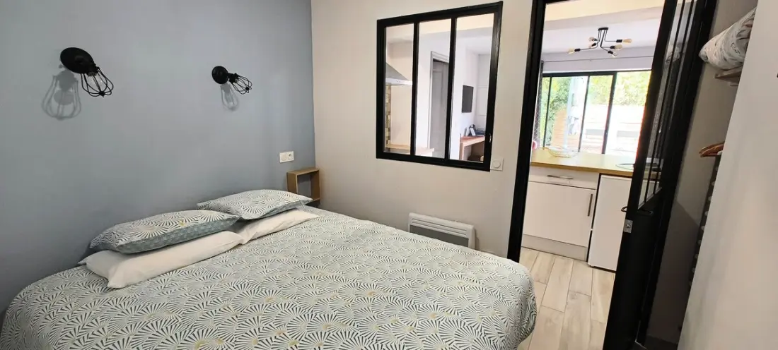Tulajdonos 22 Pers. Kert és medence
