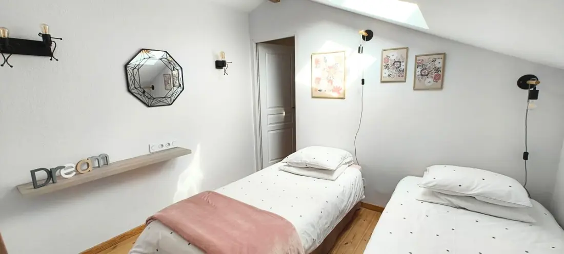 Tulajdonos 22 Pers. Kert és medence
