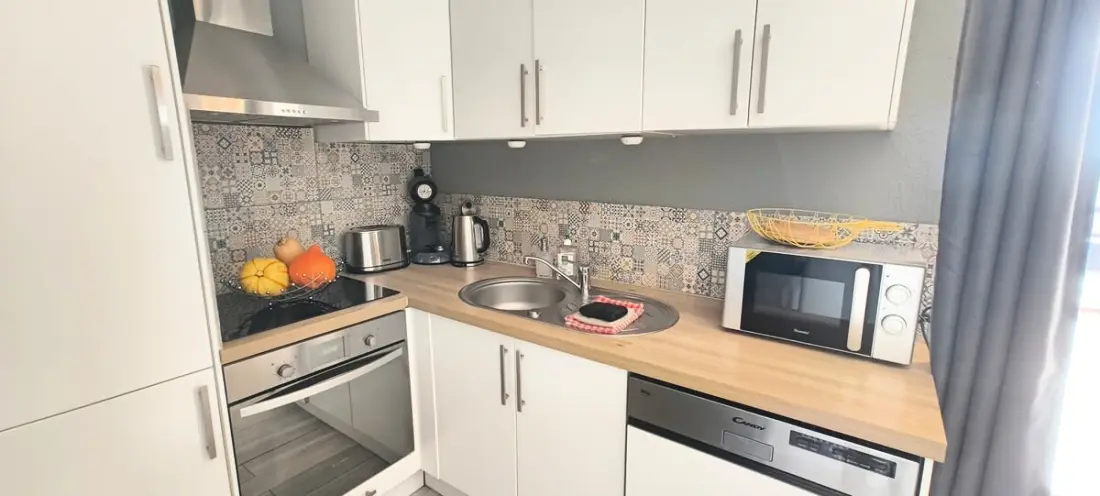 Tulajdonos 22 Pers. Kert és medence