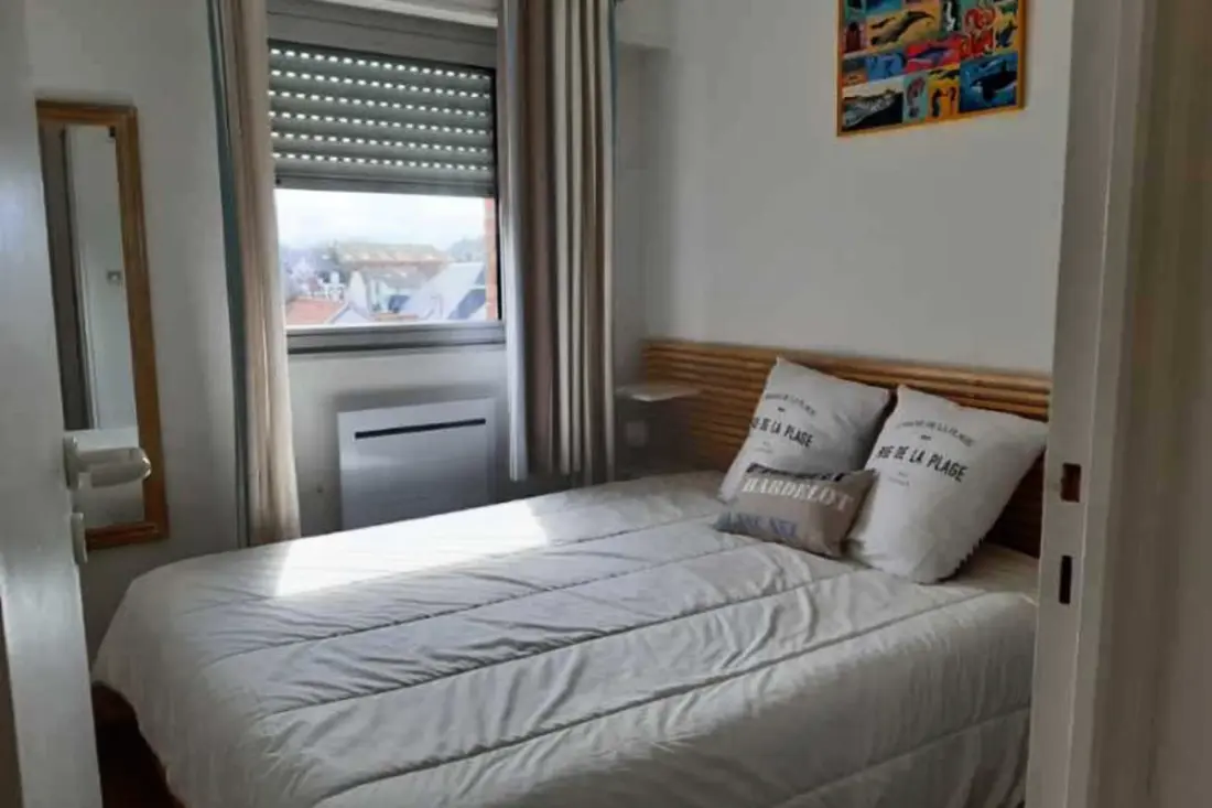 Világos apartman közel a tengerhez