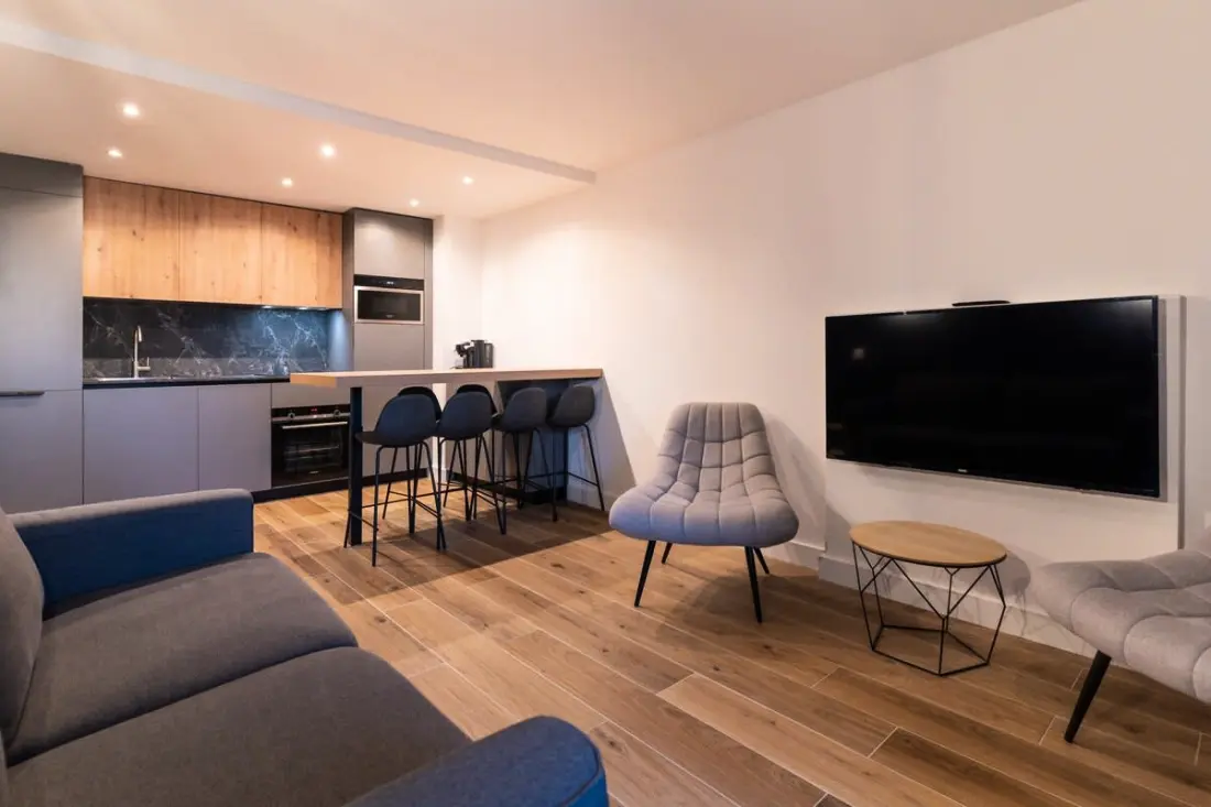 Rezidencia felújított apartman 5 személy úszási medence, tenisz és parkoló 232