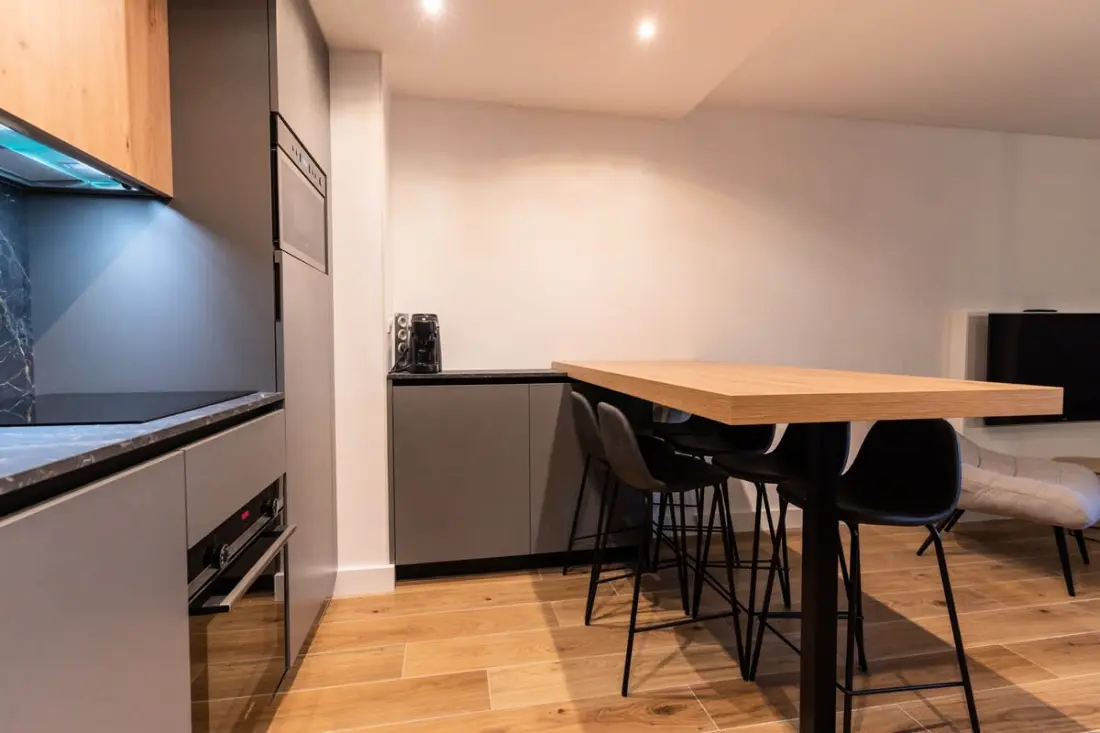 Rezidencia felújított apartman 5 személy úszási medence, tenisz és parkoló 232
