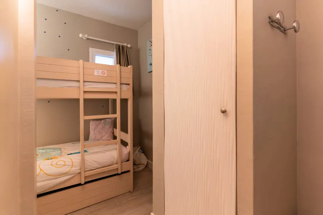 Residence apartman 2 szoba Cabin 6 személy medencével, tenisz, parkoló ingyenes 217