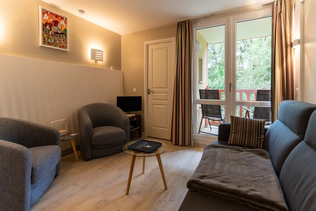 Residence apartman 2 szoba Cabin 6 személy medencével, tenisz, parkoló ingyenes 217