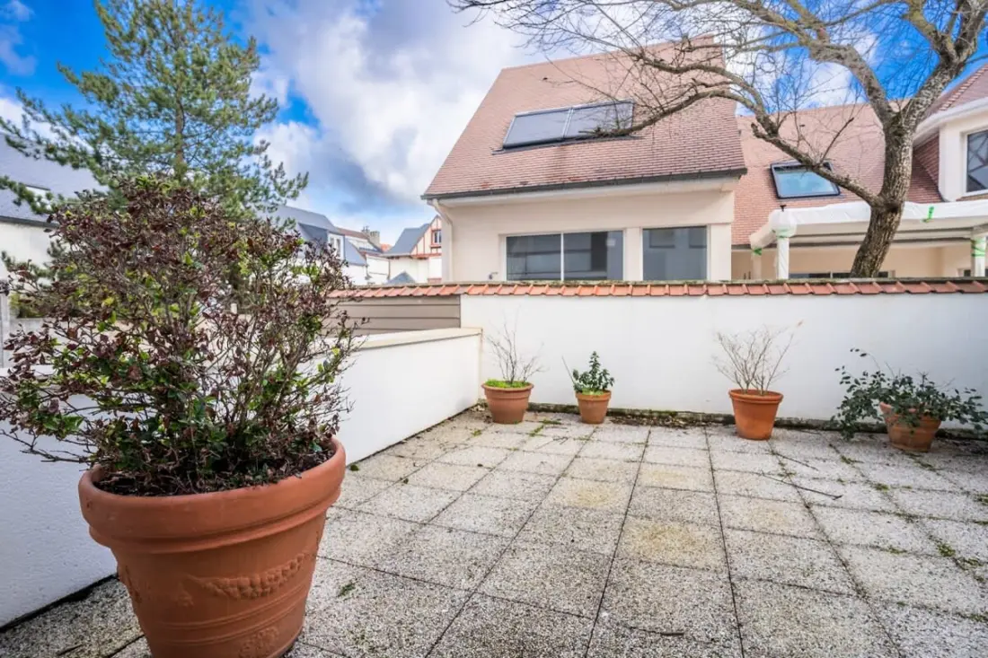 Residence Gyönyörű apartman 5 fő részére, két terasszal a tenger és a központ közelében