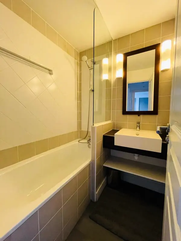 Residence Charming Apartman 5 személy számára úszási medence, parkolás és tenisz