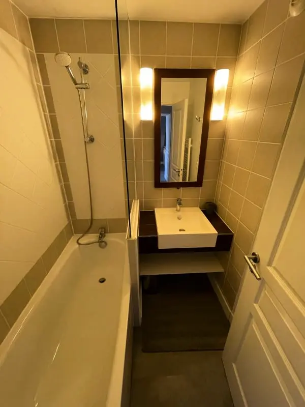 Residence Charming Apartman 5 személy számára úszási medence, parkolás és tenisz