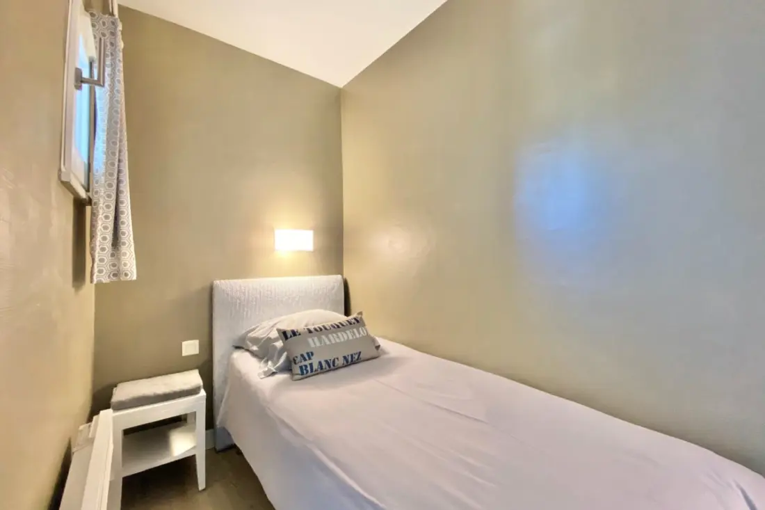 Residence Charming Apartman 5 személy számára úszási medence, parkolás és tenisz