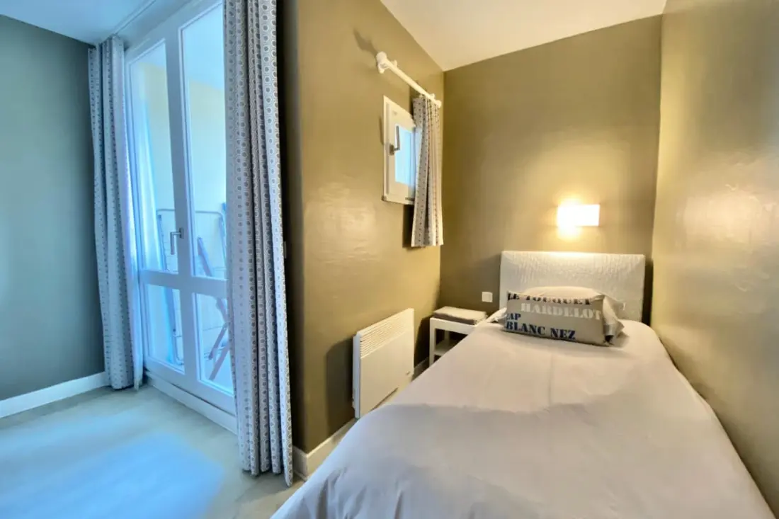 Residence Charming Apartman 5 személy számára úszási medence, parkolás és tenisz