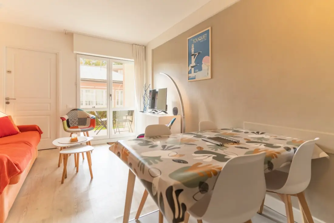 Residence Charmant appartement 5 pers Rdc met zwembad, tennis en privé parkeergelegenheid 60