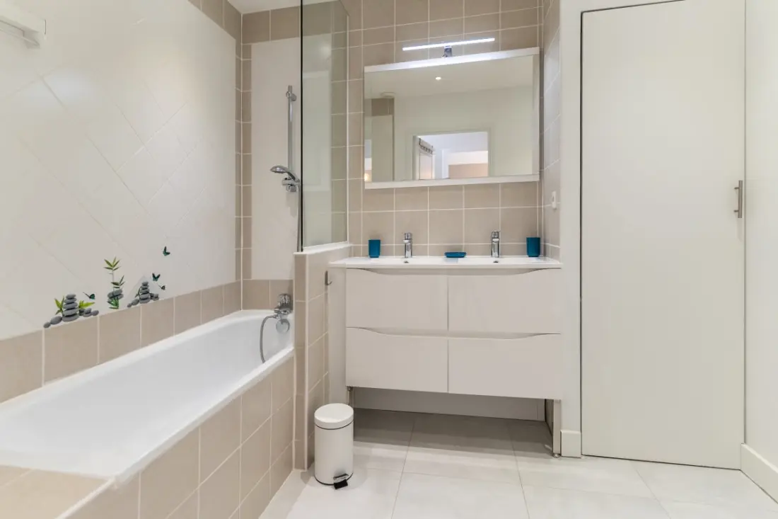 Residence Charmant appartement 5 pers Rdc met zwembad, tennis en privé parkeergelegenheid 60