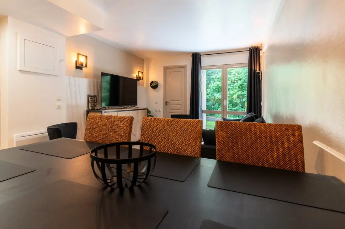 Residence Nagyon szép felújított apartman úszási medencével, tenisz és magán parkolóval 09