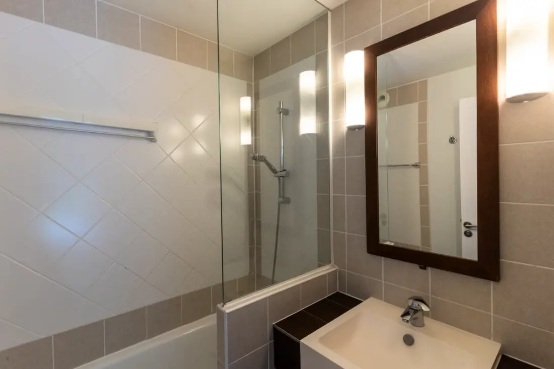 Residence Nagyon szép felújított apartman úszási medencével, tenisz és magán parkolóval 09