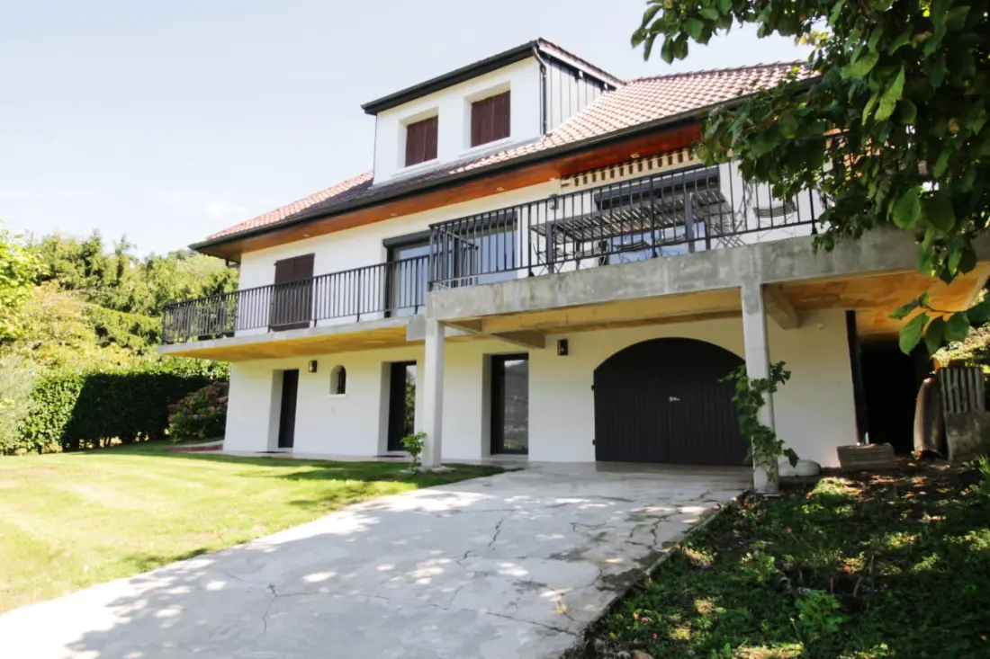 Kényelmes Villa kilátással a Du Bourget-tóra