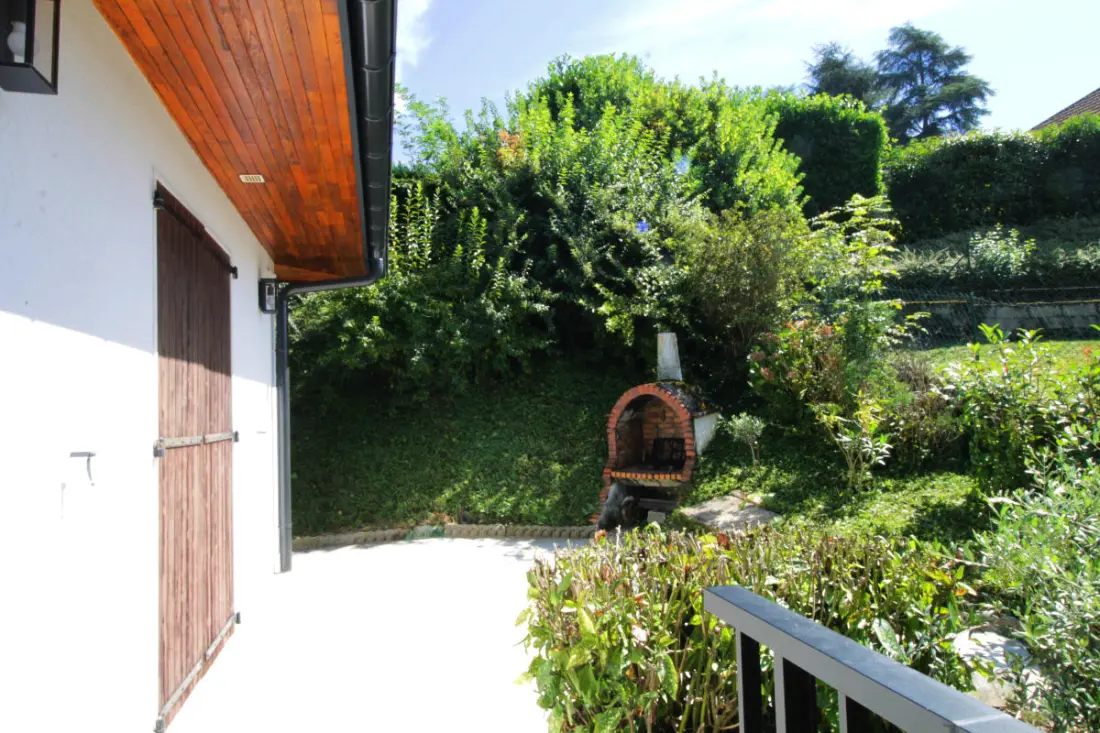 Kényelmes Villa kilátással a Du Bourget-tóra