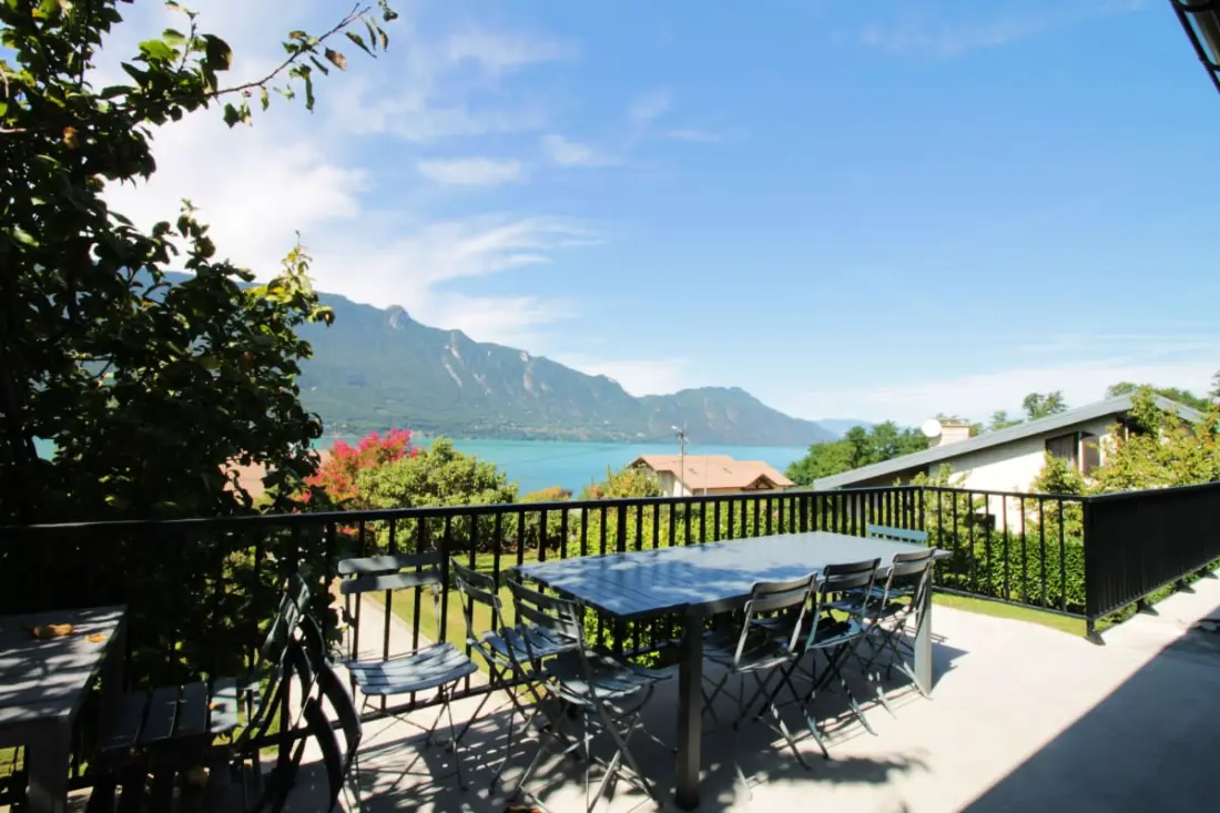 Kényelmes Villa kilátással a Du Bourget-tóra