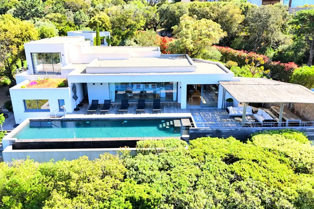 Rezidencia Villa Cala Rossa Di Lecci