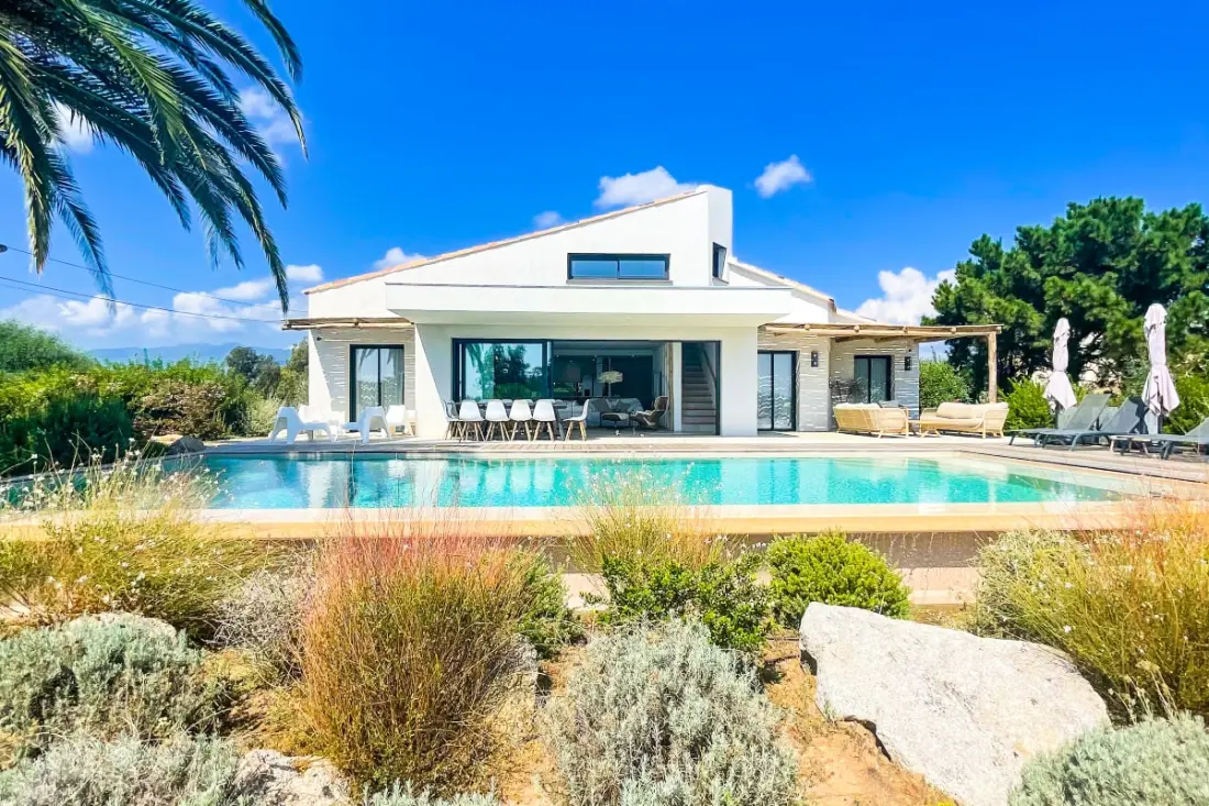 Residence Villa San Ciprianu Mare Di Lecci