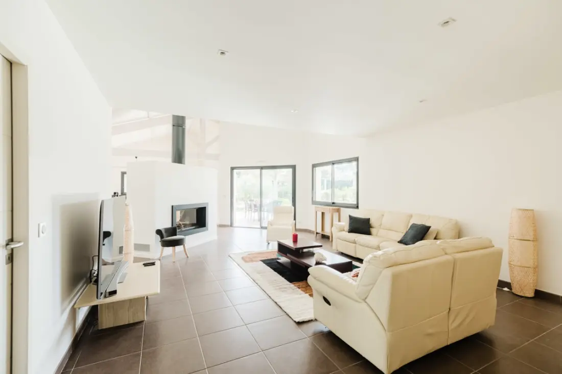 Gyönyörű Villa Contemporary 201 M2 úszómedencével