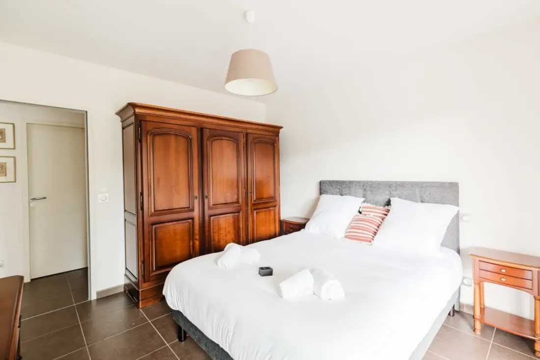 Gyönyörű Villa Contemporary 201 M2 úszómedencével