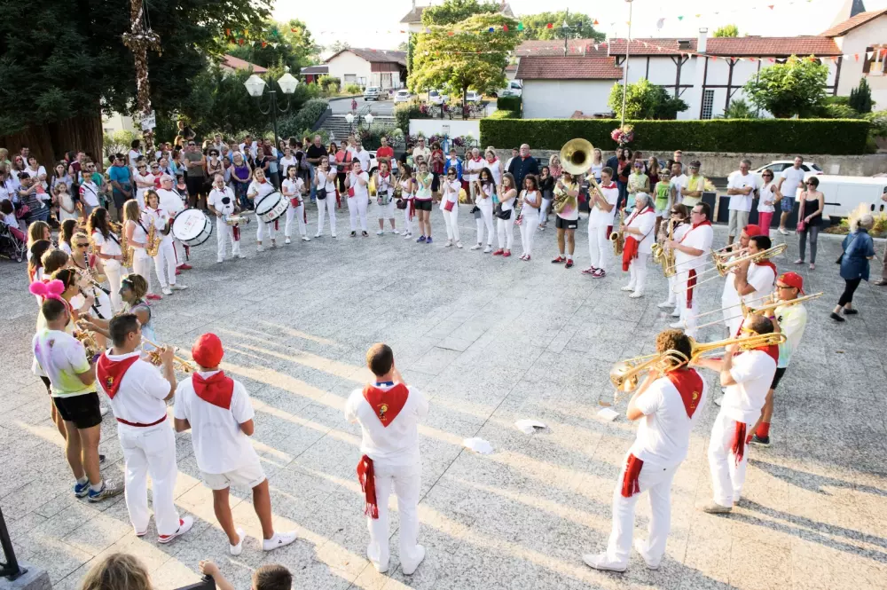 Les Pins Village Vacances2 Sterne★★ 2 Sterne★★