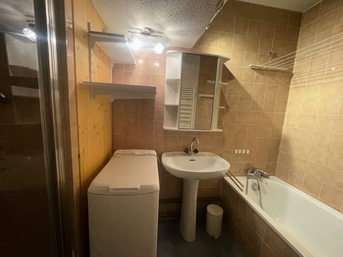 Residencia Apheratz-puerta F57