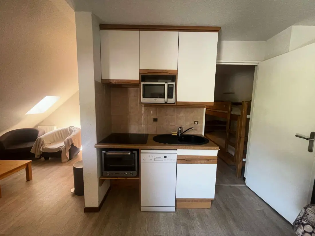 Residencia Apheratz-puerta F57