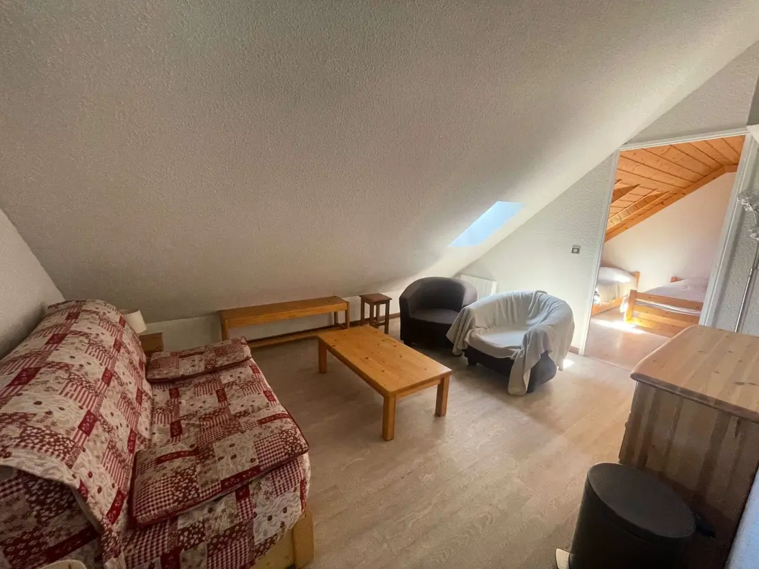 Residencia Apheratz-puerta F57
